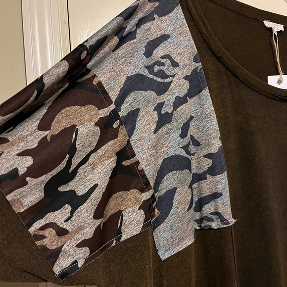 POL Plus Size Top - Picture 3 of 5